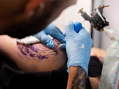 Higiene y esterilización en estudios de tatuajes: Mejores prácticas